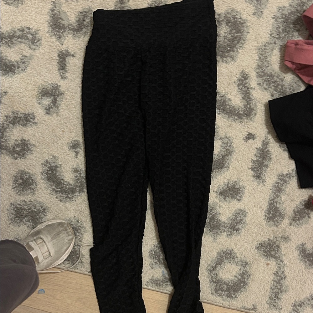 Women's Black Textured leggings